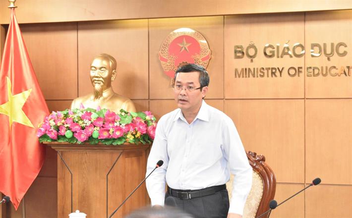 Thứ trưởng Bộ GDĐT Nguyễn Văn Phúc phát biểu kết luận tại cuộc họp Thứ trưởng Bộ GDĐT Nguyễn Văn Phúc phát biểu kết luận tại cuộc họp