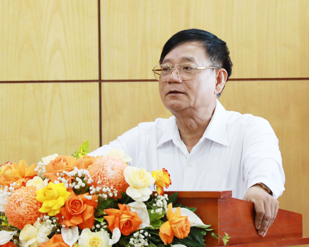 Đồng chí Trần Văn Túy phát biểu tại buổi gặp mặt. Đồng chí Trần Văn Túy phát biểu tại buổi gặp mặt.