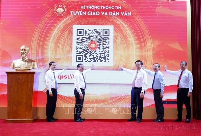 Lãnh đạo Ban Tuyên giáo và Dân vận Trung ương nhấn nút khai trương Hệ thống thông tin Tuyên giáo và Dân vận (Hà Nội, 04/7/2025). Ảnh: Phương Hoa/TTXVN Lãnh đạo Ban Tuyên giáo và Dân vận Trung ương nhấn nút khai trương Hệ thống thông tin Tuyên giáo và Dân vận (Hà Nội, 04/7/2025). Ảnh: Phương Hoa/TTXVN