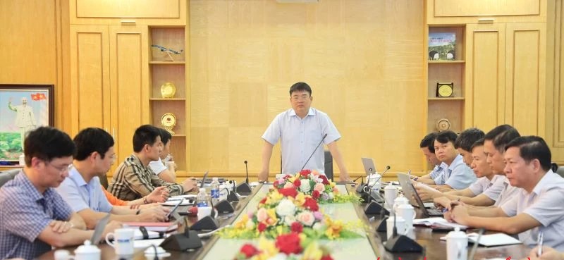 Ông Nguyễn Tiến Hiệu, Trưởng BQL KKTNS & CKCN kết luận hội nghị.