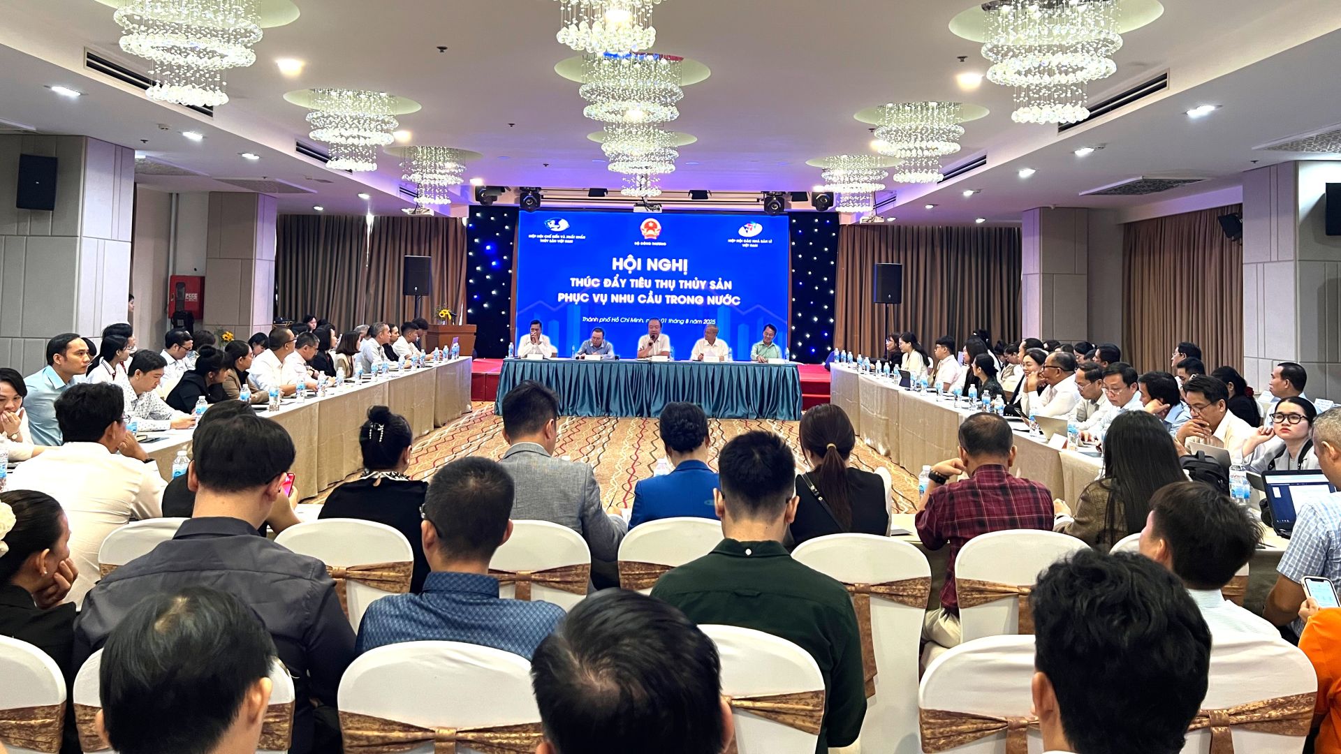 Quang cảnh hội nghị