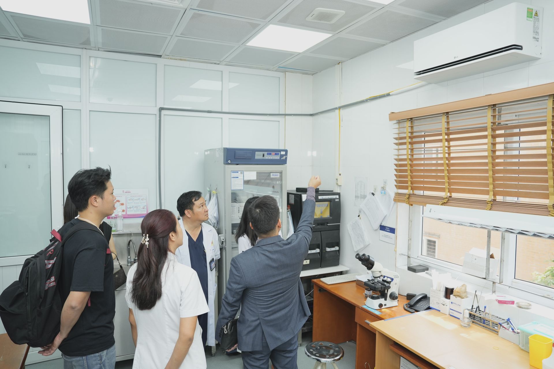 LG DUALCOOL AI Air là thế hệ điều hòa mới và cao cấp được LG trang bị trí tuệ nhân tạo thấu cảm và công nghệ AI Air