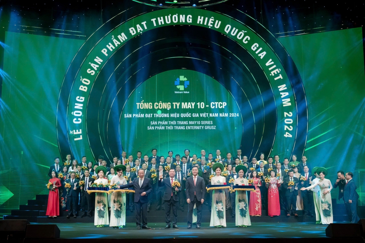 Tổng công ty May 10 lần thứ 7 được vinh danh Thương hiệu Quốc gia Việt Nam
