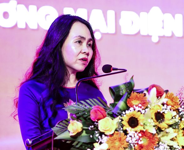 Cục trưởng Cục Thương mại điện tử và kinh tế số, Bộ Công Thương Lê Hoàng Oanh phát biểu tại lễ khai mạc.