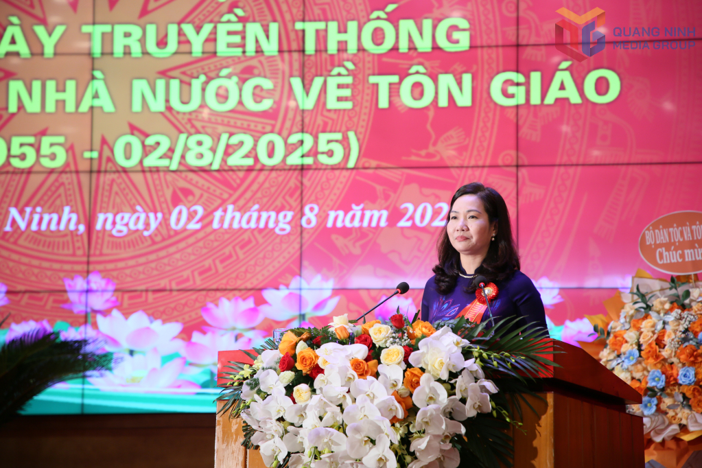 Bà Nguyễn Thị Hạnh, Phó Chủ tịch UBND tỉnh Quảng Ninh phát biểu tại buổi lễ. Bà Nguyễn Thị Hạnh, Phó Chủ tịch UBND tỉnh Quảng Ninh phát biểu tại buổi lễ.