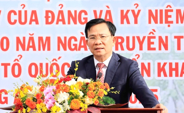 Ông Hồ Văn Mười - Chủ tịch UBND tỉnh Lâm Đồng phát biểu tại Lễ ra quân