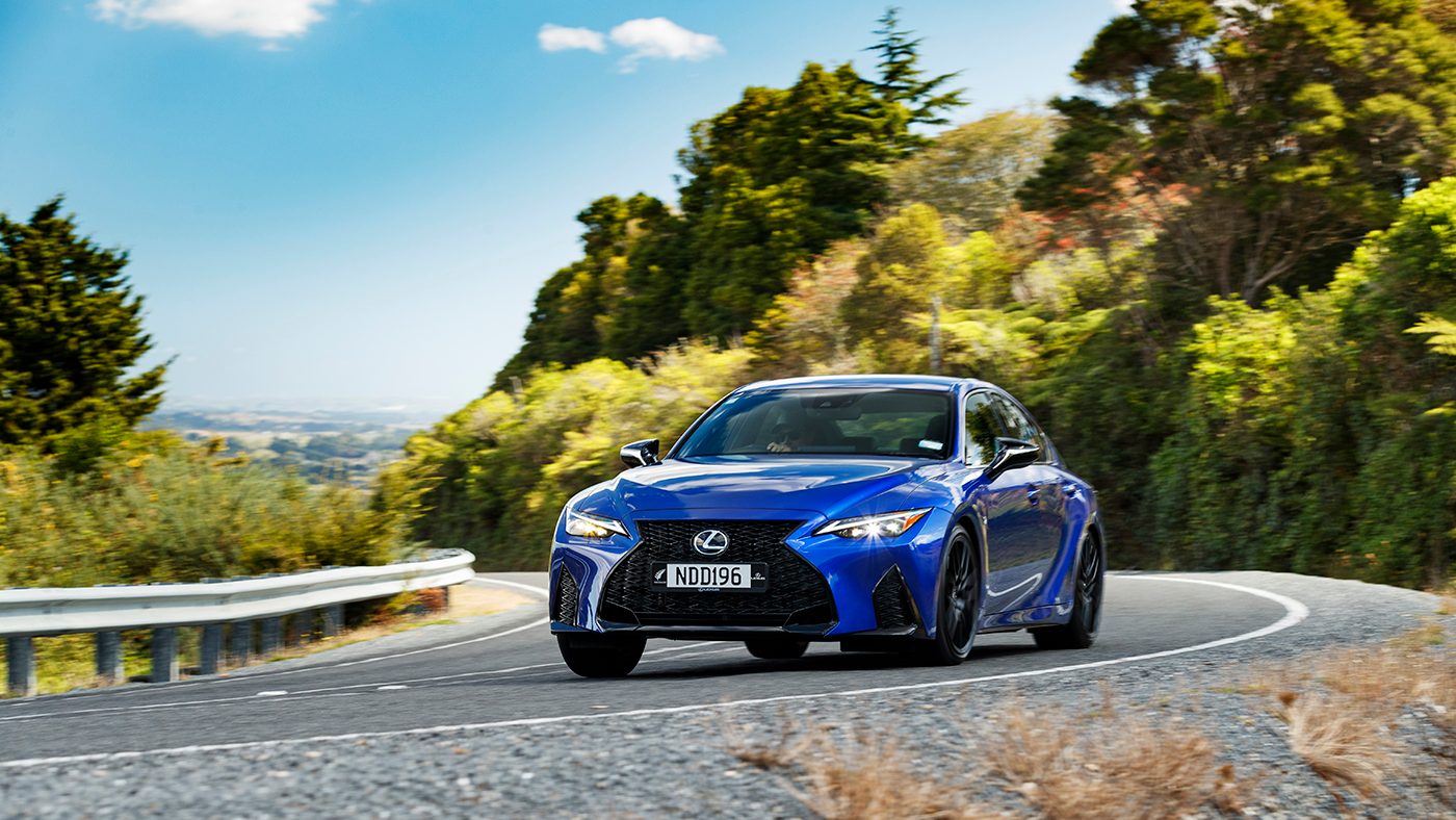 Lexus âm thầm dừng sản xuất một loạt mẫu xe trong thời gian tới