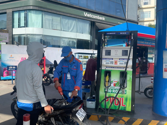 Đễ xăng E10 đi vào cuộc sống: Cần có cơ chế hỗ trợ người tiêu dùng và doanh nghiệp