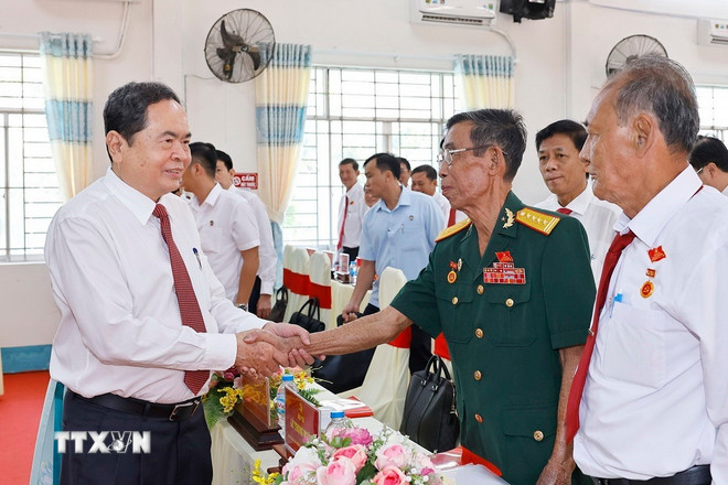 Chủ tịch Quốc hội Trần Thanh Mẫn dự Đại hội đại biểu Đảng bộ xã Thạnh Xuân lần thứ nhất, nhiệm kỳ 2025-2030. (Ảnh: Doãn Tấn/TTXVN) Chủ tịch Quốc hội Trần Thanh Mẫn dự Đại hội đại biểu Đảng bộ xã Thạnh Xuân lần thứ nhất, nhiệm kỳ 2025-2030. (Ảnh: Doãn Tấn/TTXVN)