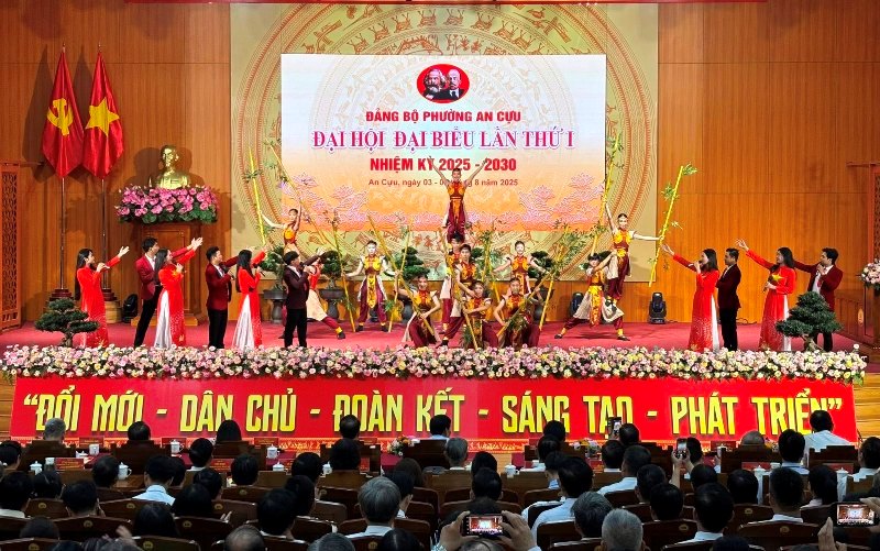 Chương trình văn nghệ chào mừng đại hội