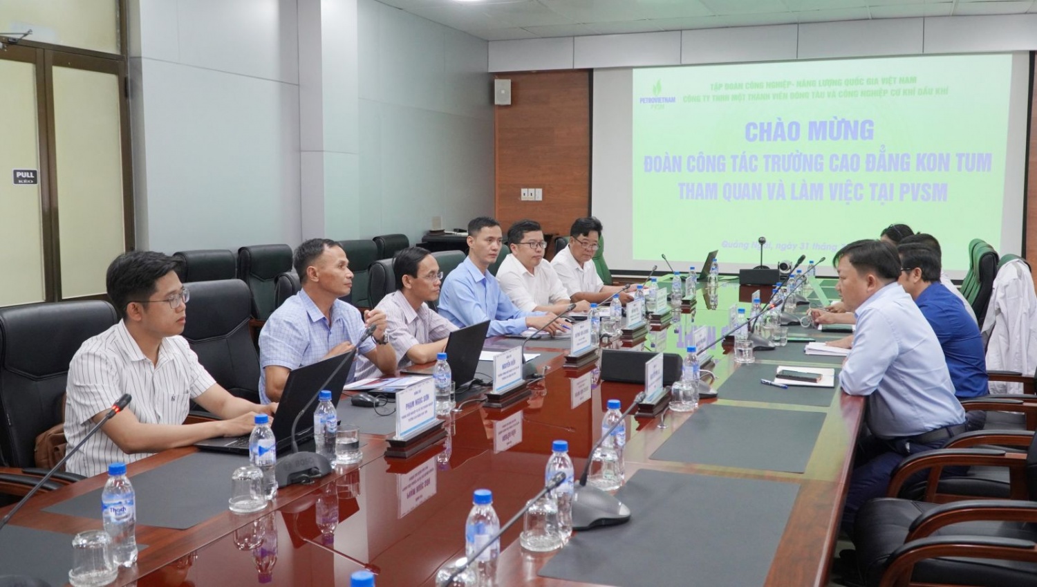 Toàn cảnh buổi làm việc của Lãnh đạo PVSM và Trường Cao đẳng Kon Tum