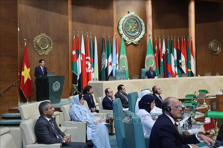 Chủ tịch nước Lương Cường phát biểu chính sách tại Trụ sở Liên đoàn Arab