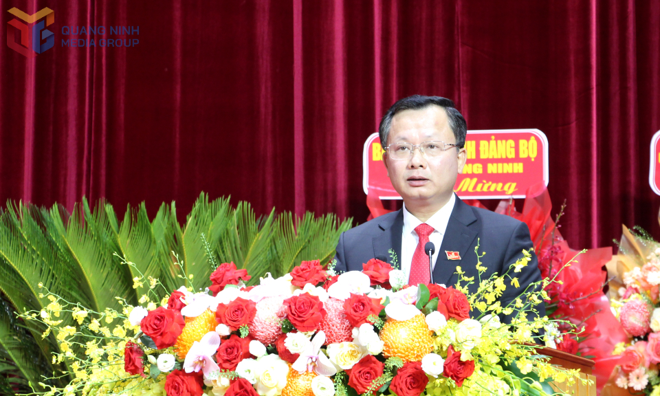 Ông Cao Tường Huy, Bí thư Đảng ủy đặc khu Vân Đồn, phát biểu tại Đại hội. Ông Cao Tường Huy, Bí thư Đảng ủy đặc khu Vân Đồn, phát biểu tại Đại hội.