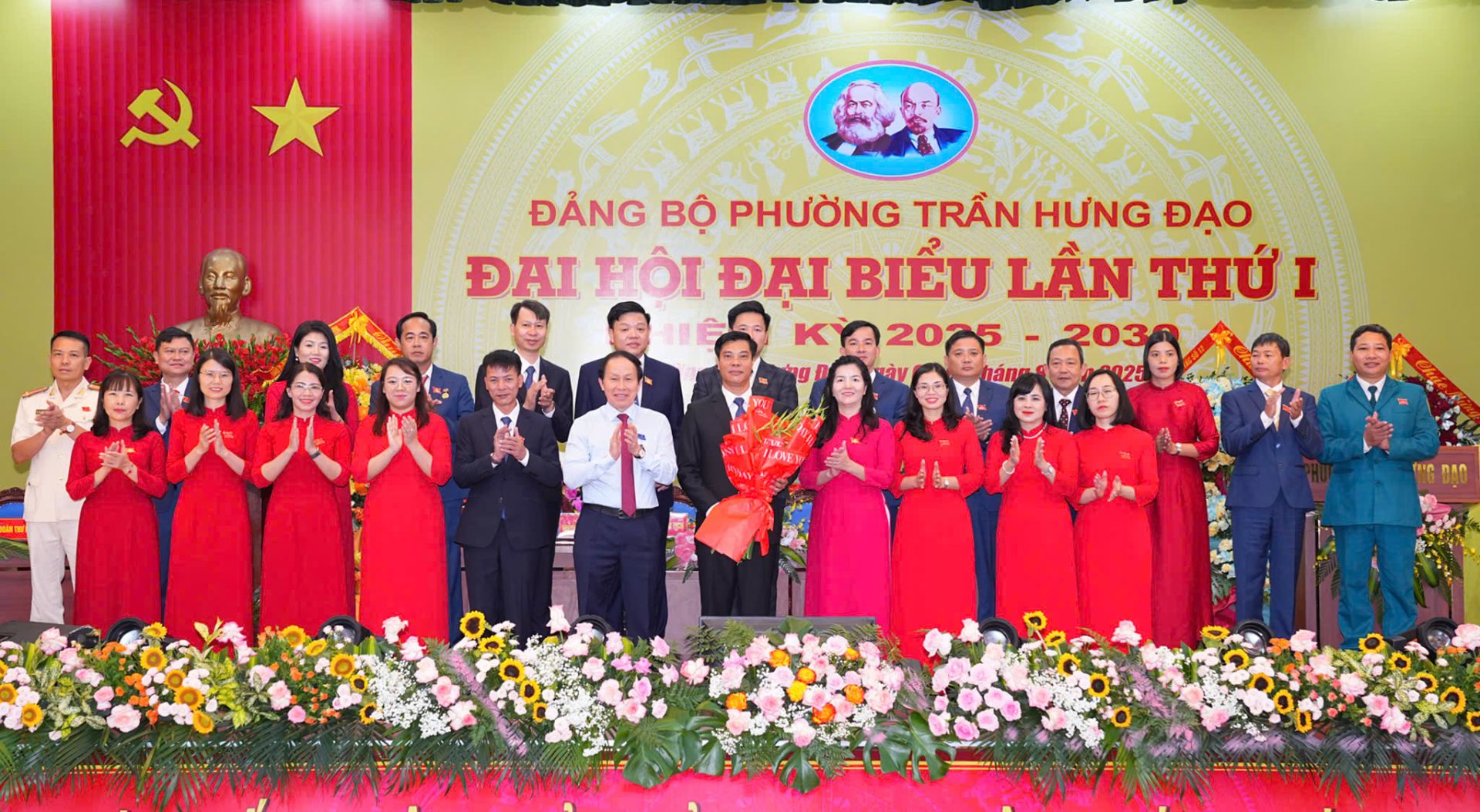 Đại hội đại biểu Đảng bộ phường Trần Hưng Đạo lần thứ I, nhiệm kỳ 2025-2030 thành công tốt đẹp