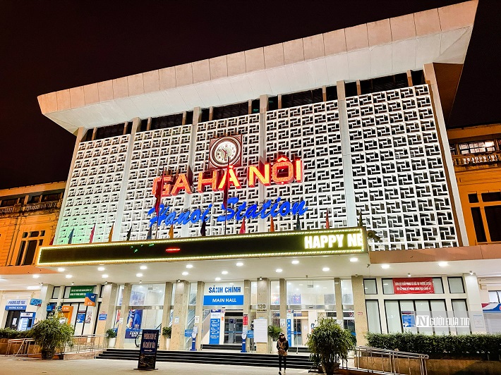 Các điểm được khảo sát dự kiến sẽ hình thành nên tuyến du lịch đường sắt mới gồm: Ga Hà Nội, ga Long Biên, ga Gia Lâm, Nhà máy Xe lửa Gia Lâm và ga Cổ Loa. Ảnh: TN