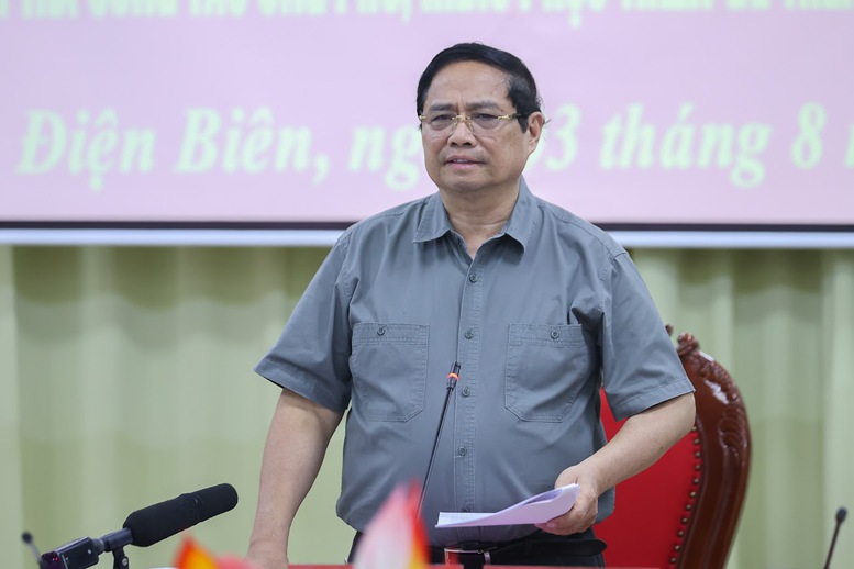 Thủ tướng Phạm Minh Chính chuyển lời chia sẻ, thăm hỏi, động viên của Tổng Bí thư Tô Lâm và các đồng chí lãnh đạo Đảng, Nhà nước tới cấp ủy, chính quyền, quân và dân Điện Biên cũng như các địa phương bị thiệt hại do thiên tai, bão lũ - Ảnh: VGP/Nhật Bắc Thủ tướng Phạm Minh Chính chuyển lời chia sẻ, thăm hỏi, động viên của Tổng Bí thư Tô Lâm và các đồng chí lãnh đạo Đảng, Nhà nước tới cấp ủy, chính quyền, quân và dân Điện Biên cũng như các địa phương bị thiệt hại do thiên tai, bão lũ - Ảnh: VGP/Nhật Bắc