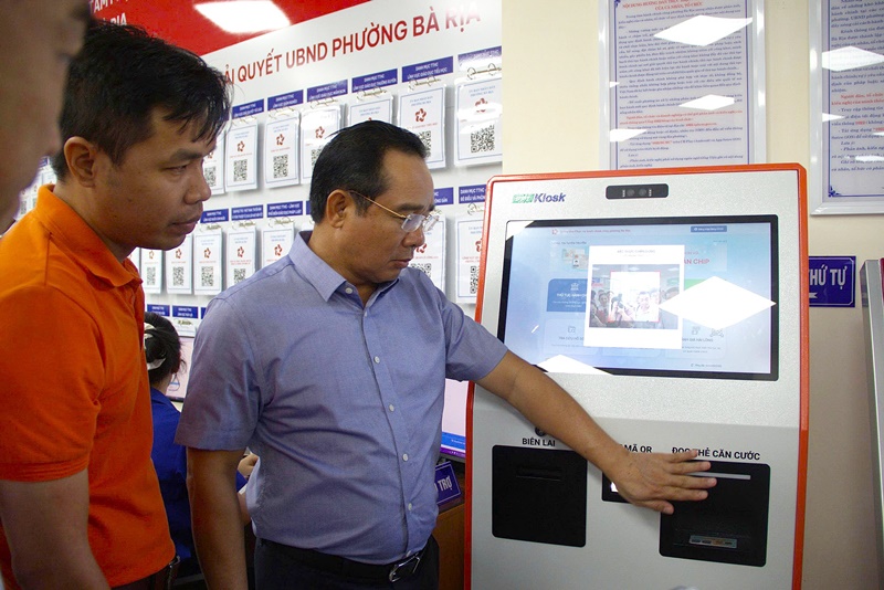 Chủ tịch UBND TP.HCM Nguyễn Văn Được tại Trung tâm Phục vụ hành chính công phường Bà Rịa