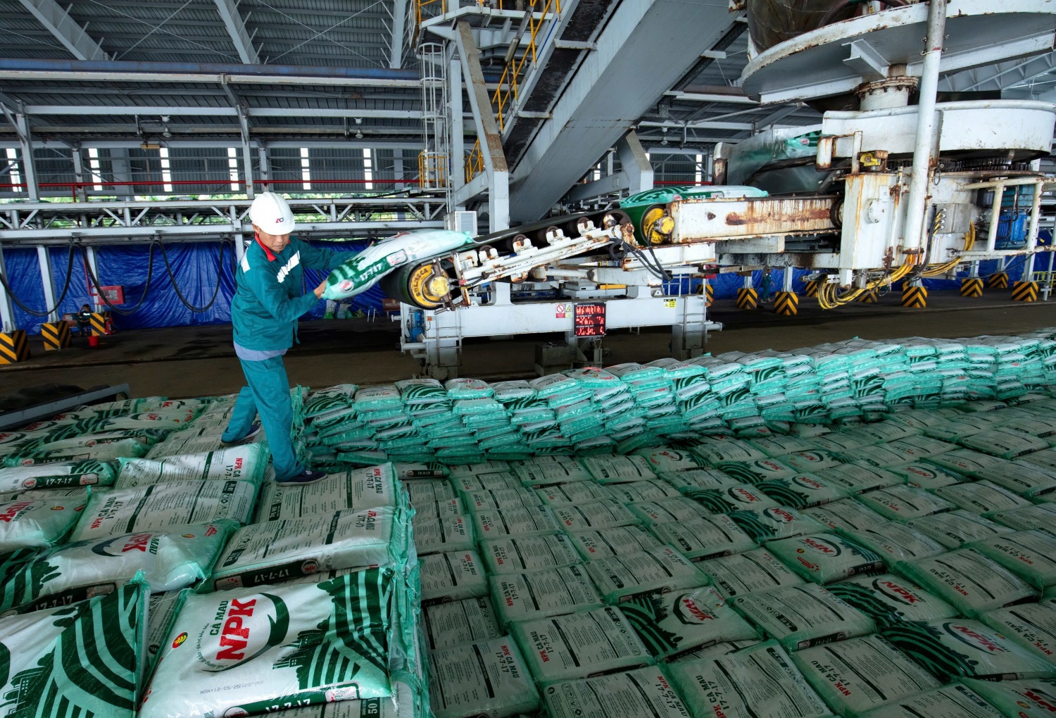 7 tháng đầu năm 2025, PVCFC hoàn thành 75,3% mục tiêu doanh thu và 207% mục tiêu lợi nhuận cả năm