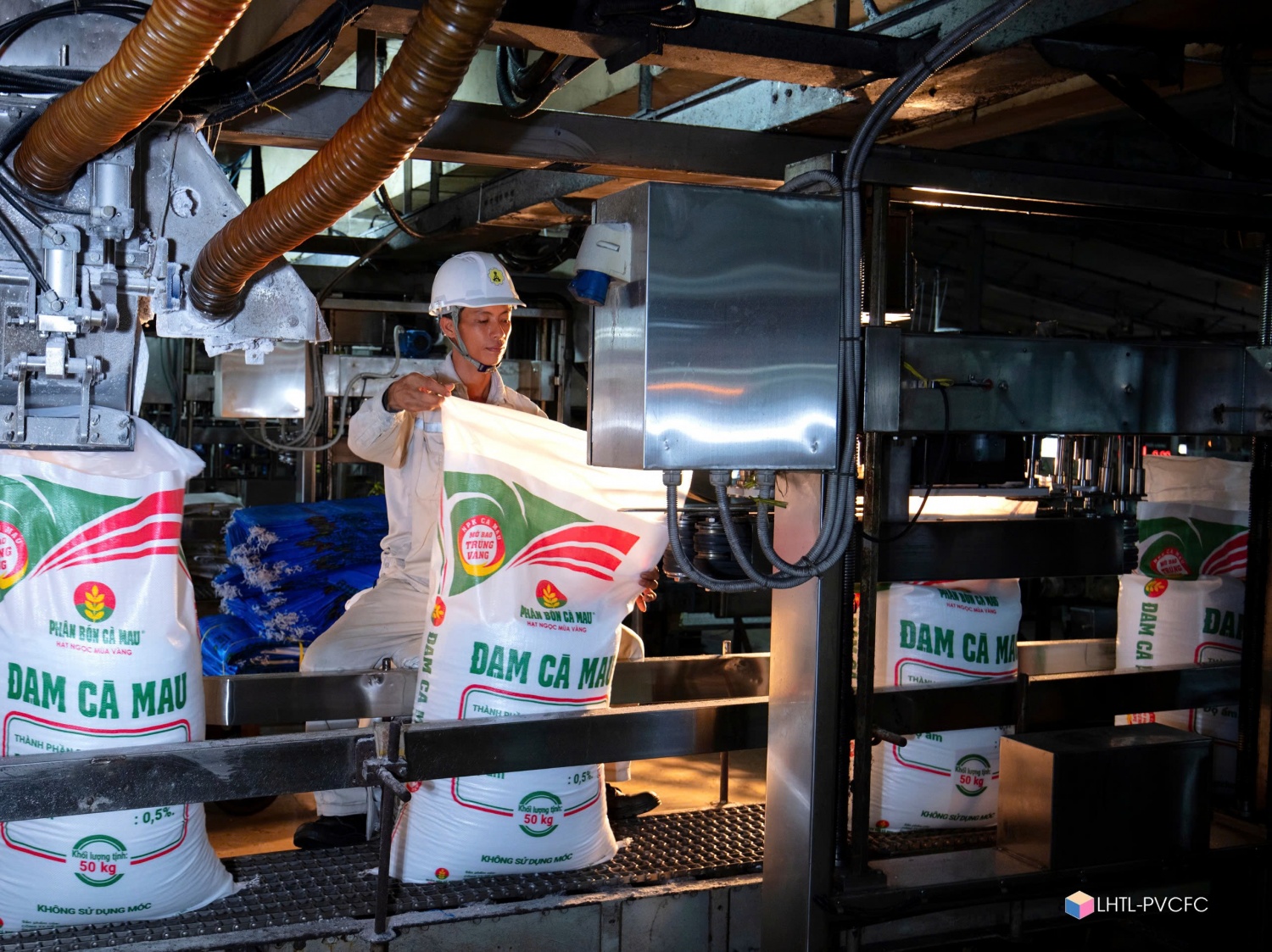 PVCFC tiếp tục giữ được cơ cấu tài chính an toàn với dòng tiền thuần dương, tỷ lệ nợ vay thấp, đòn bẩy tài chính được kiểm soát hiệu quả