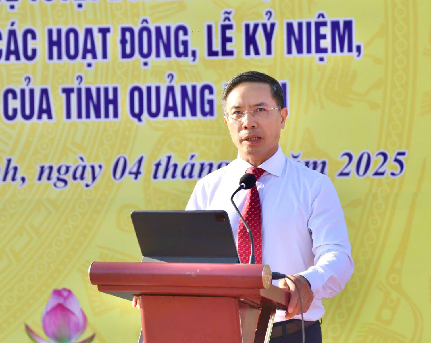 Ông Phạm Đức Ấn - Phó Bí thư Tỉnh ủy, Chủ tịch UBND Quảng Ninh phát biểu tại buổi lễ