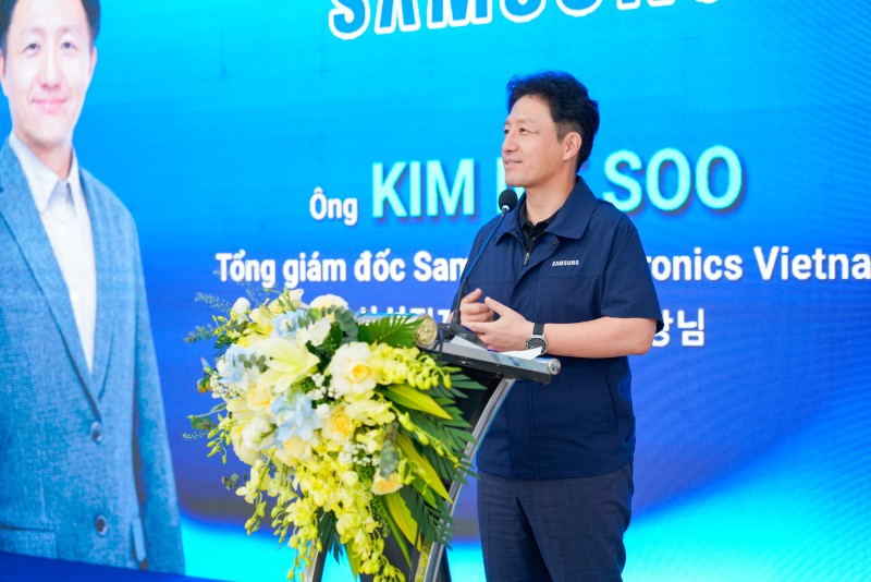Ông Kim Iee Soo, Tổng giám đốc SEV khẳng định cam kết của Samsung trong đồng hành với Việt Nam thực hiện chiến lược phát triển bền vững Ông Kim Iee Soo, Tổng giám đốc SEV khẳng định cam kết của Samsung trong đồng hành với Việt Nam thực hiện chiến lược phát triển bền vững
