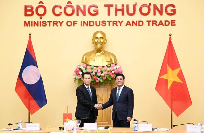 Việt Nam – Lào thúc đẩy hợp tác trong thương mại, năng lượng và logistics