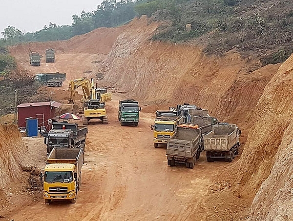 Thanh Hóa giải quyết khó khăn, vướng mắc trong hoạt động khai thác khoáng sản làm vật liệu xây dựng