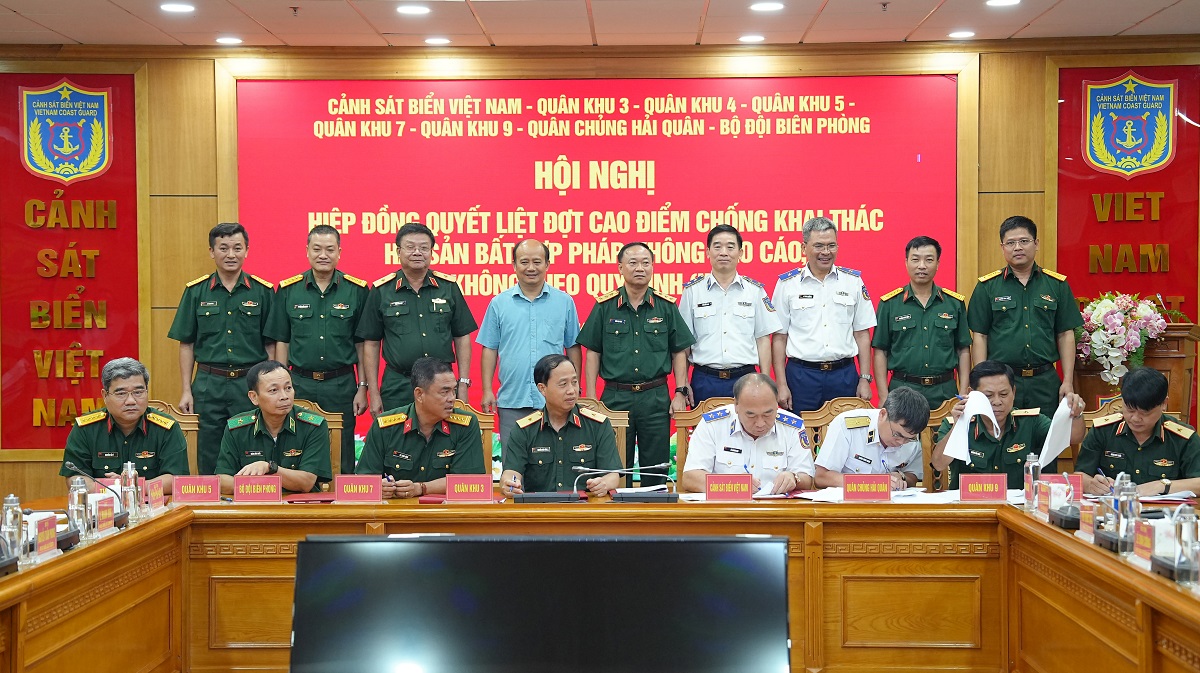 Cảnh sát biển hiệp đồng phối hợp cùng các lực lượng tổ chức đợt cao điểm chống khai thác IUU