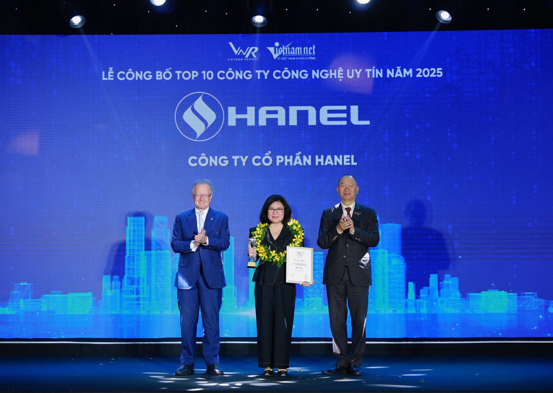 Chủ tịch Hanel tại Lễ công bố Top 10 Công ty công nghệ uy tín năm 2025. Ảnh: Hanel Chủ tịch Hanel tại Lễ công bố Top 10 Công ty công nghệ uy tín năm 2025. Ảnh: Hanel