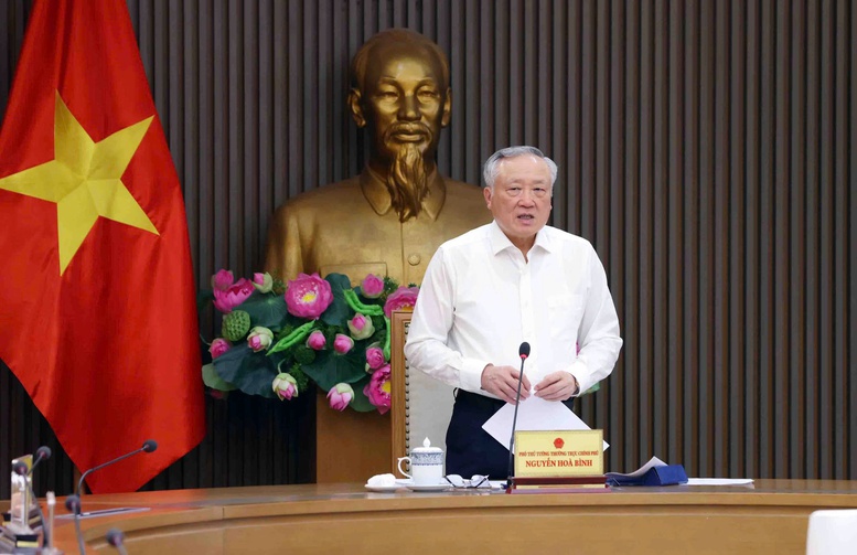 Phó Thủ tướng Thường trực Chính phủ Nguyễn Hòa Bình yêu cầu: Tập trung tuyên truyền nhanh chóng, kịp thời, chính xác thông tin chính thống; tăng cường Phó Thủ tướng Thường trực Chính phủ Nguyễn Hòa Bình yêu cầu: Tập trung tuyên truyền nhanh chóng, kịp thời, chính xác thông tin chính thống; tăng cường