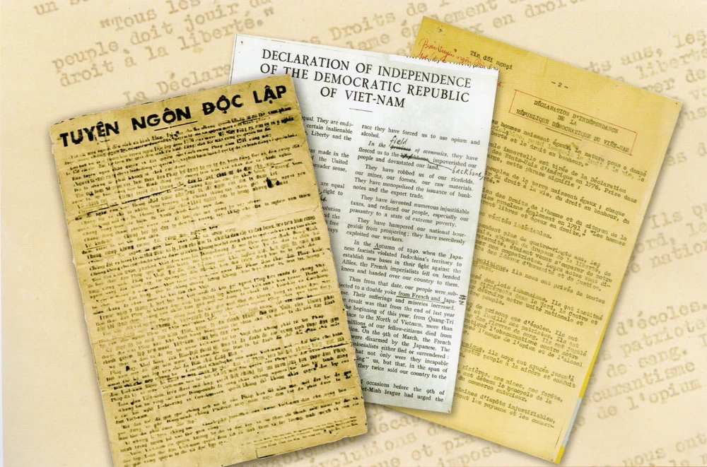 Bản Tuyên ngôn Độc lập bằng 3 thứ tiếng Việt, Anh và Pháp tuyên bố sự ra đời của nước Việt Nam Dân chủ Cộng hòa do Đài Tiếng nói Việt Nam phát sóng ngày 7/9/1945 trên toàn quốc và Việt Nam Thông tấn xã phát đi toàn thế giới ngày 15/9/1945. Ảnh: TTXVN phát