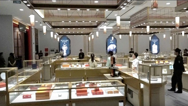 Lực lượng chức năng phong tỏa cơ sở kinh doanh