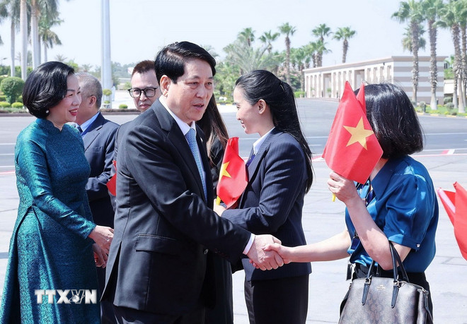 Lễ tiễn Chủ tịch nước Lương Cường và Phu nhân tại Sân bay Quốc tế Cairo. (Ảnh: Lâm Khánh/TTXVN)