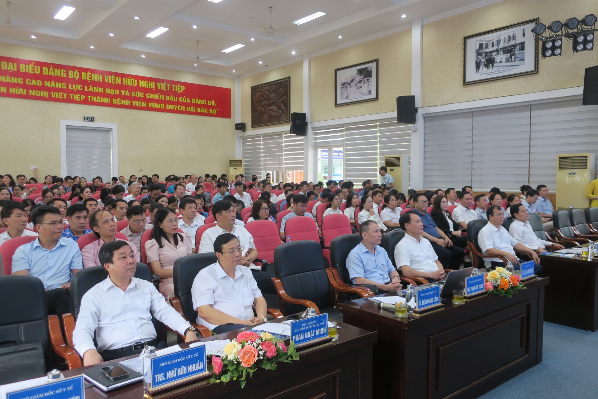 Đại biểu tham dự Hội nghị. Đại biểu tham dự Hội nghị.