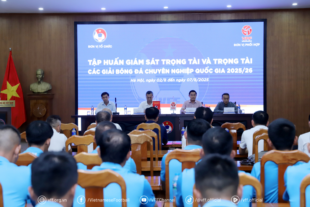 Bế mạc chương trình tập huấn giám sát, trọng tài các giải bóng đá chuyên nghiệp quốc gia 2025-2026