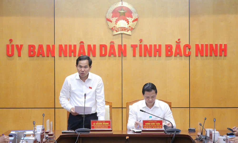 Đồng chí Lê Quang Mạnh phát biểu. Đồng chí Lê Quang Mạnh phát biểu.