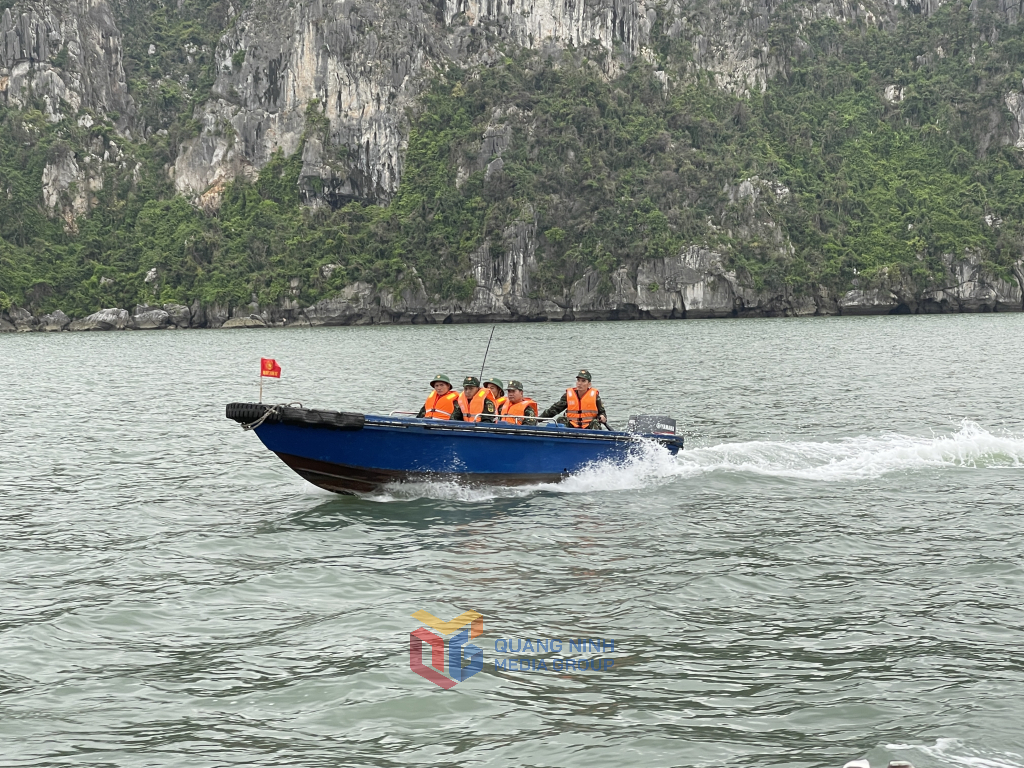 Công tác tuần tra, chốt chặn được Bộ CHQS tỉnh triển khai 24/24h.