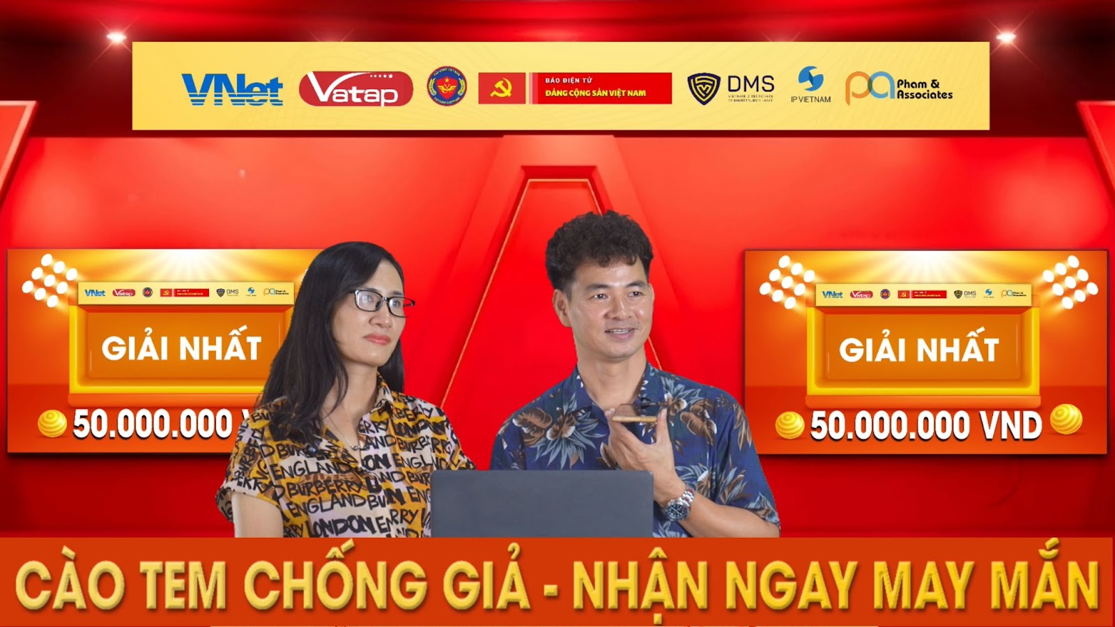 Bà Lê Thị Tình Tuyết (Công ty Cổ phần VNet) tham gia quay thưởng tại Chương trình