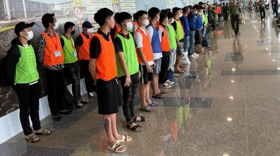 Công an tỉnh Bắc Ninh tiếp nhận 86 công dân bị Campuchia trục xuất