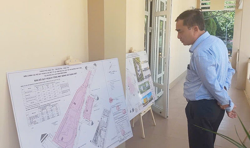 Người dân tìm hiểu các quy hoạch được công bố công khai Người dân tìm hiểu các quy hoạch được công bố công khai