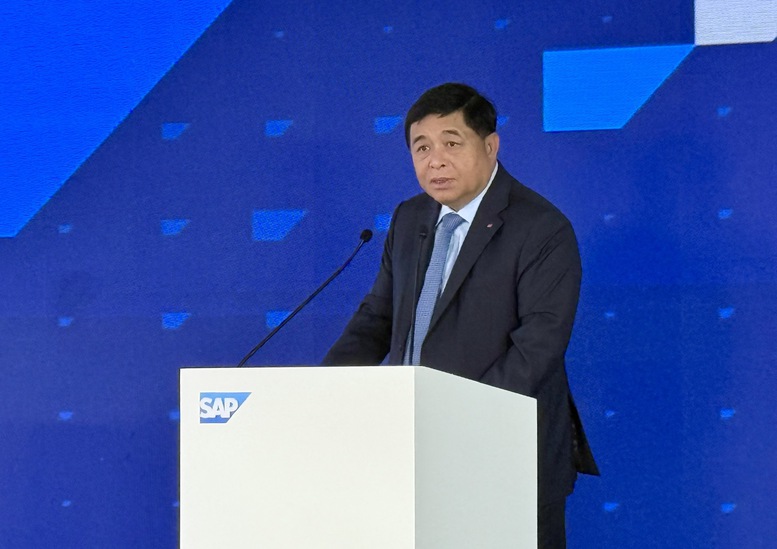 Phó Thủ tướng đề nghị Tập đoàn SAP tham vấn cho Việt Nam các giải pháp xây dựng và hoàn thiện khung pháp lý về KHCN, đổi mới sáng tạo phù hợp với thông lệ quốc tế - Ảnh: VGP/Thu Sa