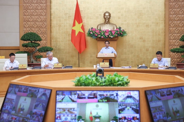 Thủ tướng Phạm Minh Chính chủ trì phiên họp Chính phủ thường kỳ tháng 7 trực tuyến với các tỉnh, thành phố trực thuộc Trung ương - Ảnh: VGP/Nhật Bắc