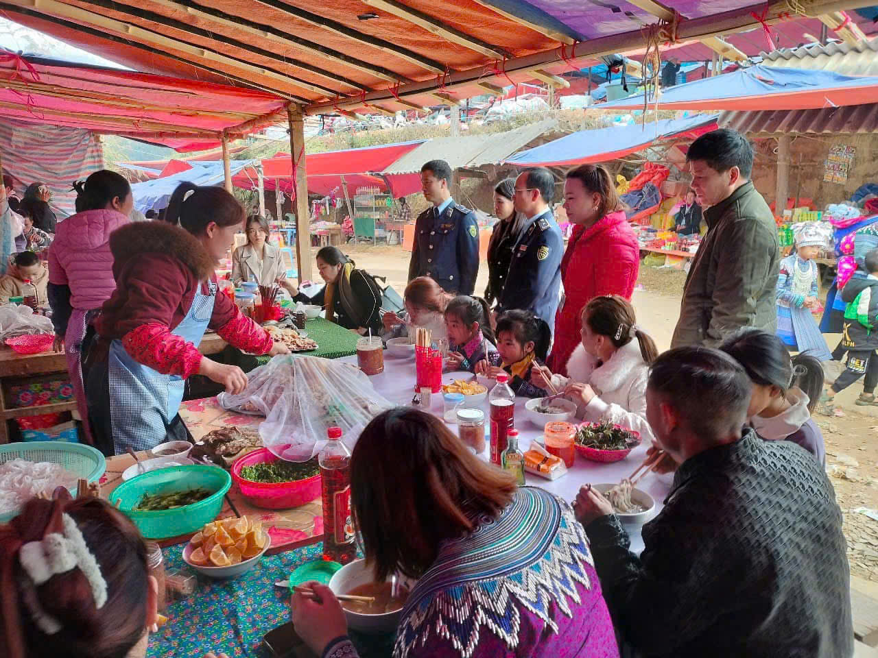 Lào Cai triển khai kế hoạch đảm bảo an toàn thực phẩm cuối năm 2025 Lào Cai triển khai kế hoạch đảm bảo an toàn thực phẩm cuối năm 2025