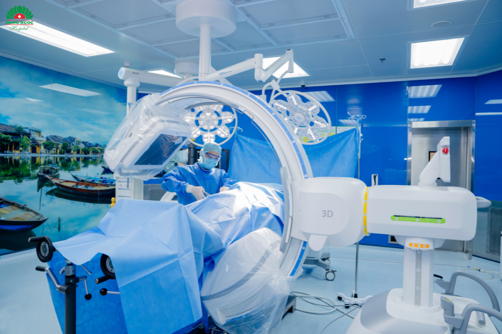 Phẫu thuật ứng dụng công nghệ C-Arm 3D tiên tiến từ Siemens Phẫu thuật ứng dụng công nghệ C-Arm 3D tiên tiến từ Siemens