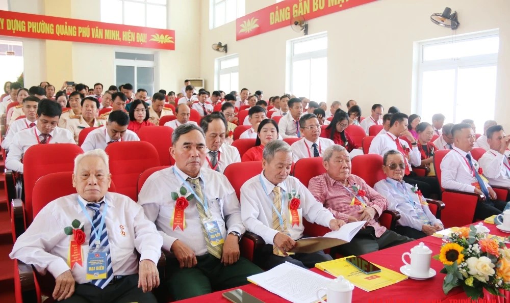 Các đại biểu tham dự đại hội