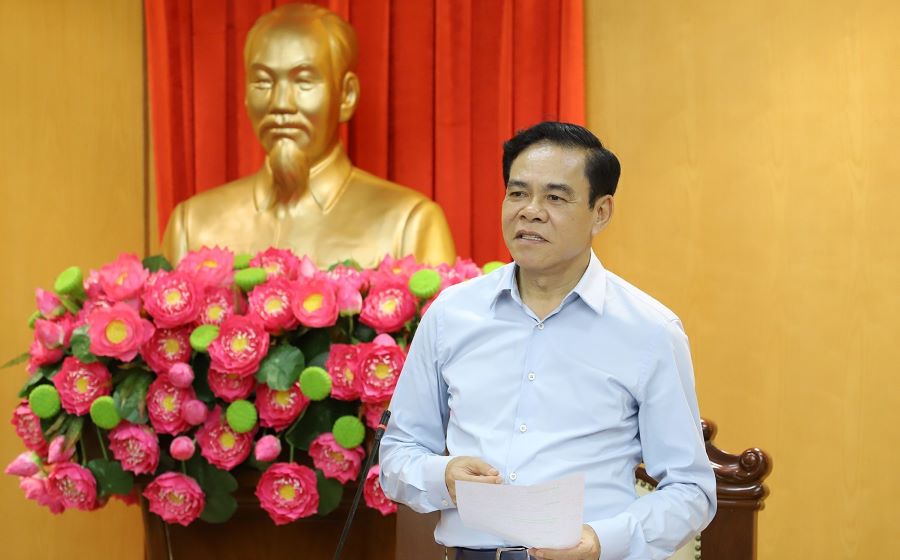 Chủ tịch UBND tỉnh Hà Tĩnh, Phó Trưởng ban Thường trực Ban Chỉ đạo Võ Trọng Hải phát biểu tại cuộc họp. Chủ tịch UBND tỉnh Hà Tĩnh, Phó Trưởng ban Thường trực Ban Chỉ đạo Võ Trọng Hải phát biểu tại cuộc họp.