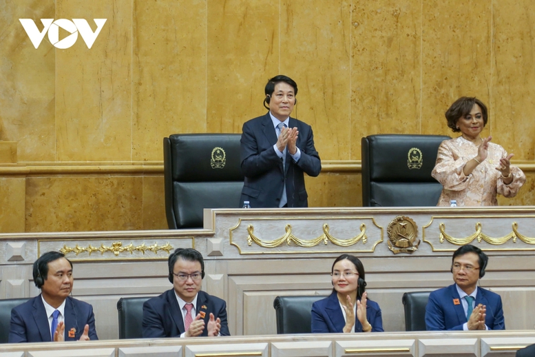 Chủ tịch nước Lương Cường và Chủ tịch Quốc hội Carolina Cerqueira tại buổi phát biểu chính sách Chủ tịch nước Lương Cường và Chủ tịch Quốc hội Carolina Cerqueira tại buổi phát biểu chính sách