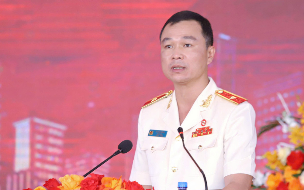 Thiếu tướng Tô Anh Dũng, Ủy viên Ban Thường vụ Tỉnh ủy, Bí thư Đảng ủy, Giám đốc Công an tỉnh phát biểu tại Lễ kỷ niệm.