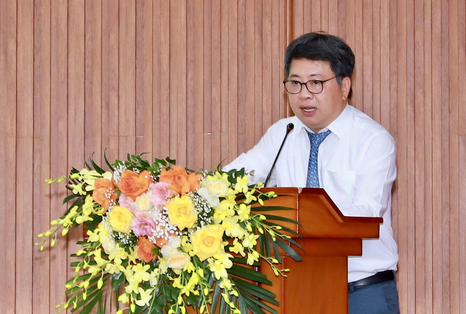 Đồng chí Nguyễn Thành Hưng, Bí thư Đảng ủy phường phát biểu chỉ đạo tại kỳ họp. Đồng chí Nguyễn Thành Hưng, Bí thư Đảng ủy phường phát biểu chỉ đạo tại kỳ họp.