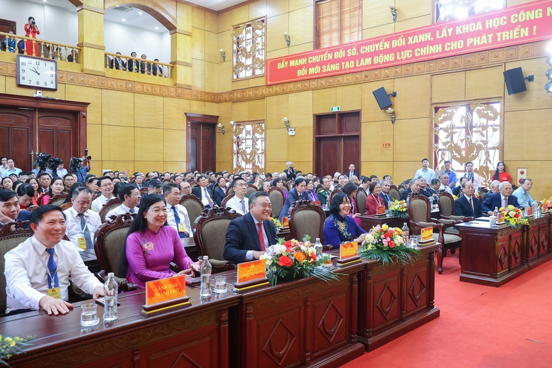 Các đại biểu dự Đại hội đại biểu Đảng bộ phường Tây Hồ lần thứ I, nhiệm kỳ 2025-2030 - Ảnh: VGP/Nhật Bắc